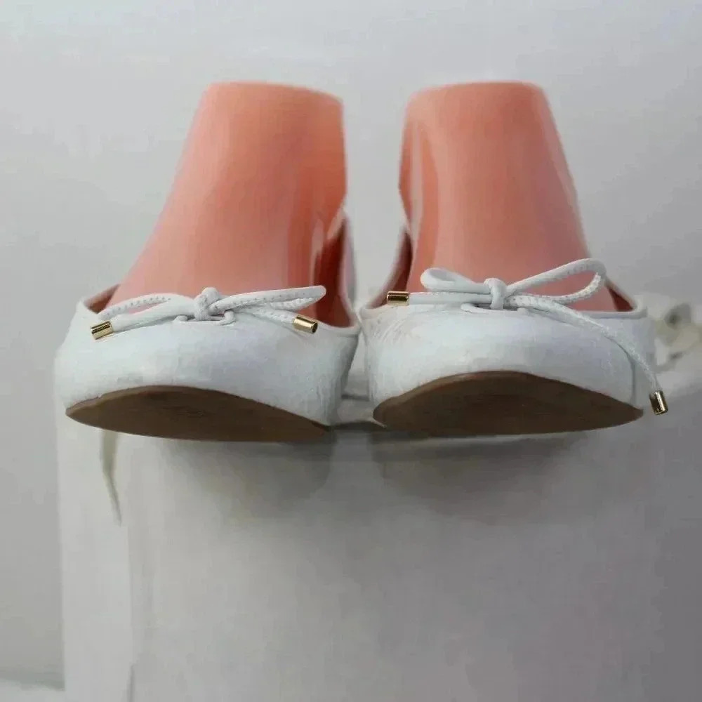 STUART WEITZMAN ladies white loafers